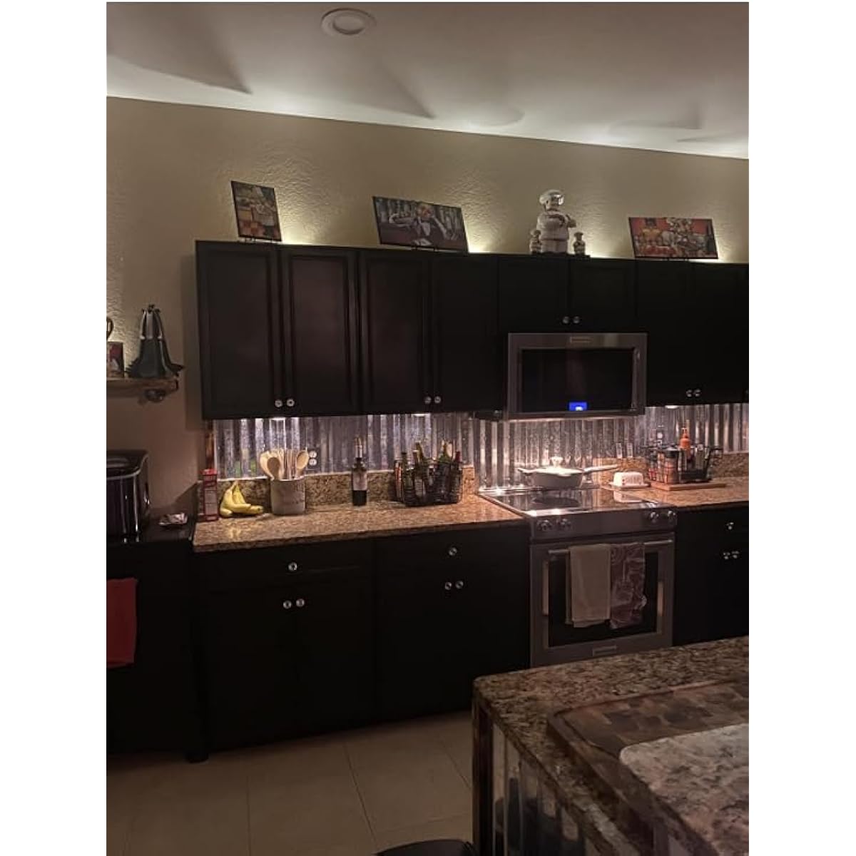 12" Iron Display Stand for Holding Pictures, Books, Plates, Art, and More