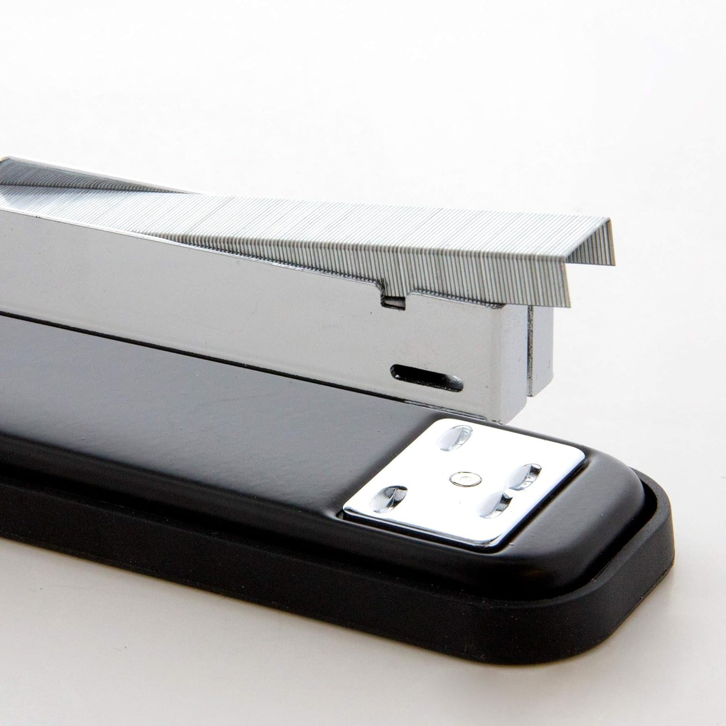 Staples Standard (26/6) 5000/Pack, Stapler Refill Standard Size Staple, Silver Colors, 1-Pack