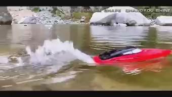 Remote Control Alligator Head Boat, 2 in 1 RC Speed Boat for Pools and Lakes, Switch Between Gator Head and Speed Boat, Rechargeable Battery Floating Crocodile Prank Gift for Boys & Girls